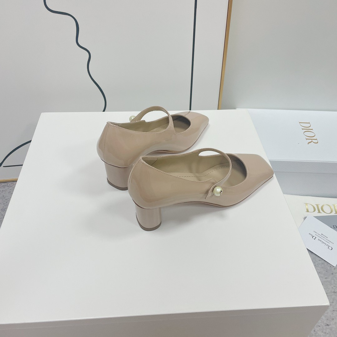 ua jolie D*or pump
