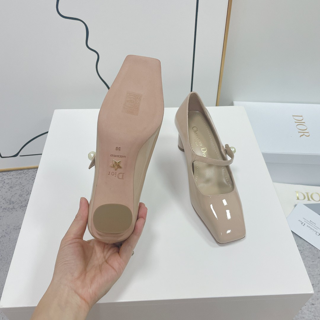 ua jolie D*or pump
