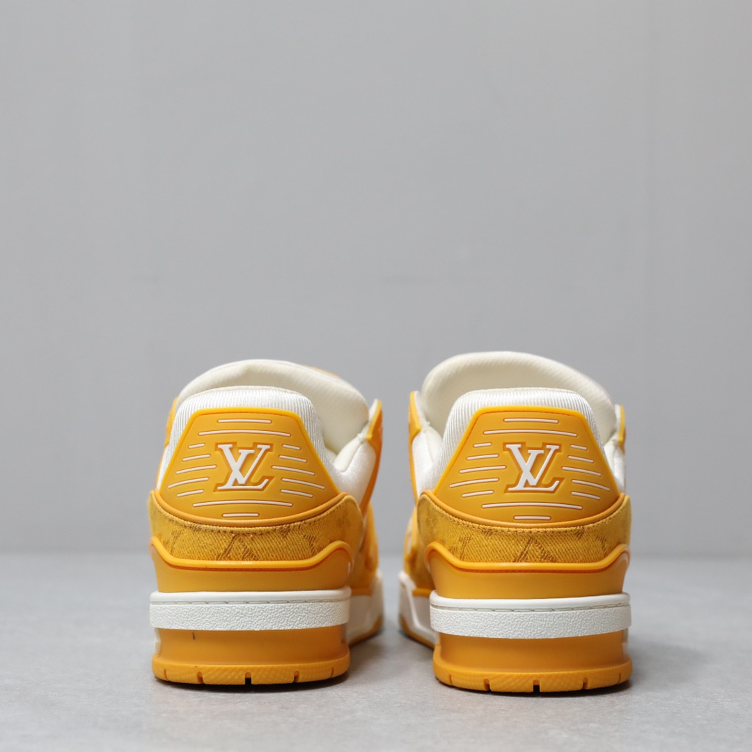 UA LV Trainer Sneaker