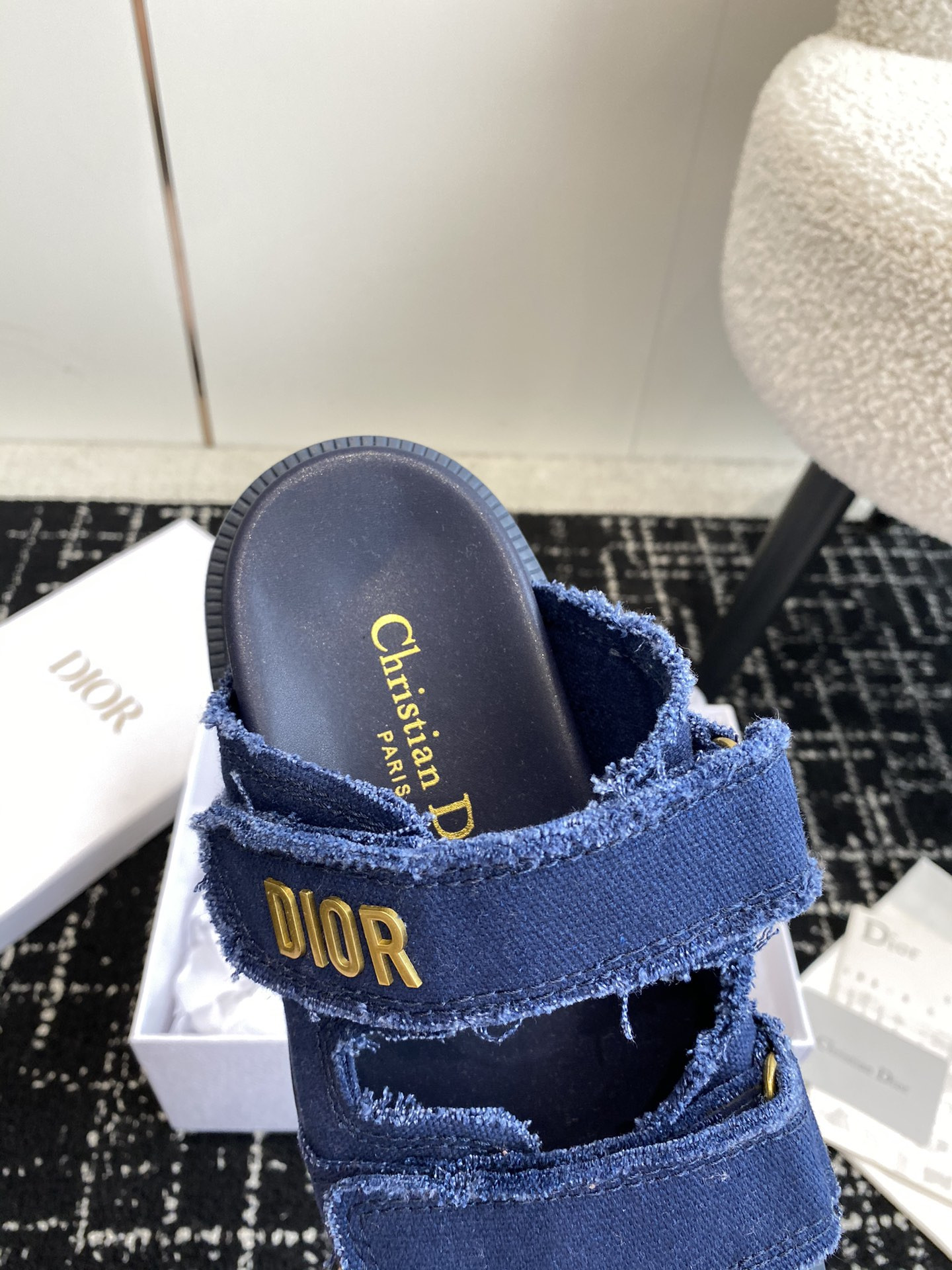 ua D*oract slide