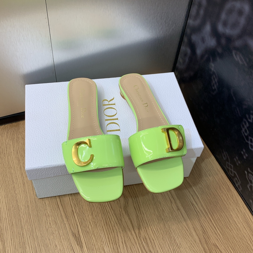ua D*or or c