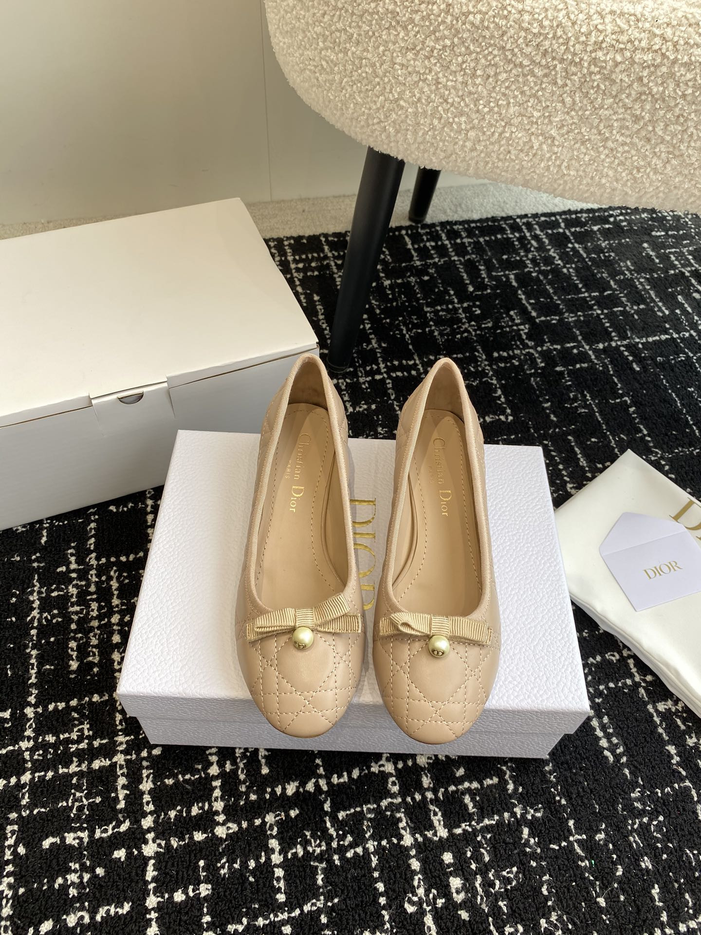 ua D*or ballet pump