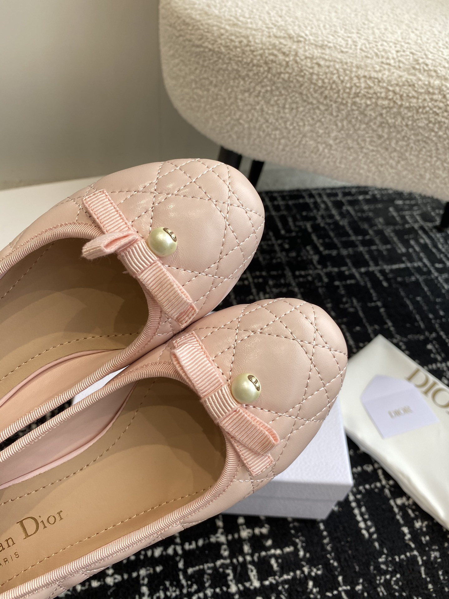 ua D*or ballet pump