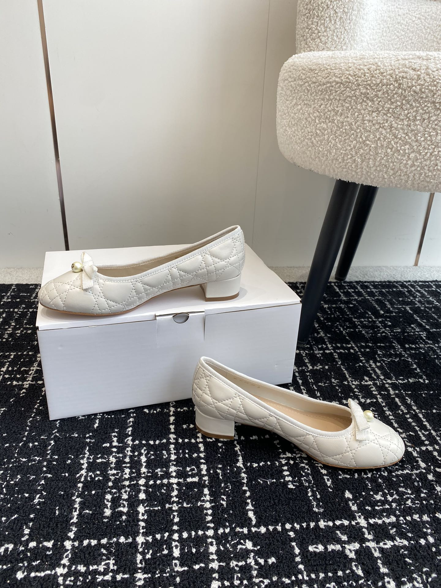 ua D*or ballet pump
