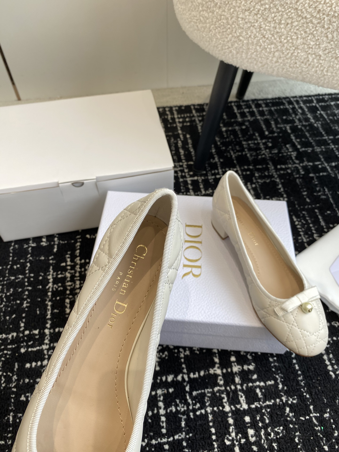 ua D*or ballet pump
