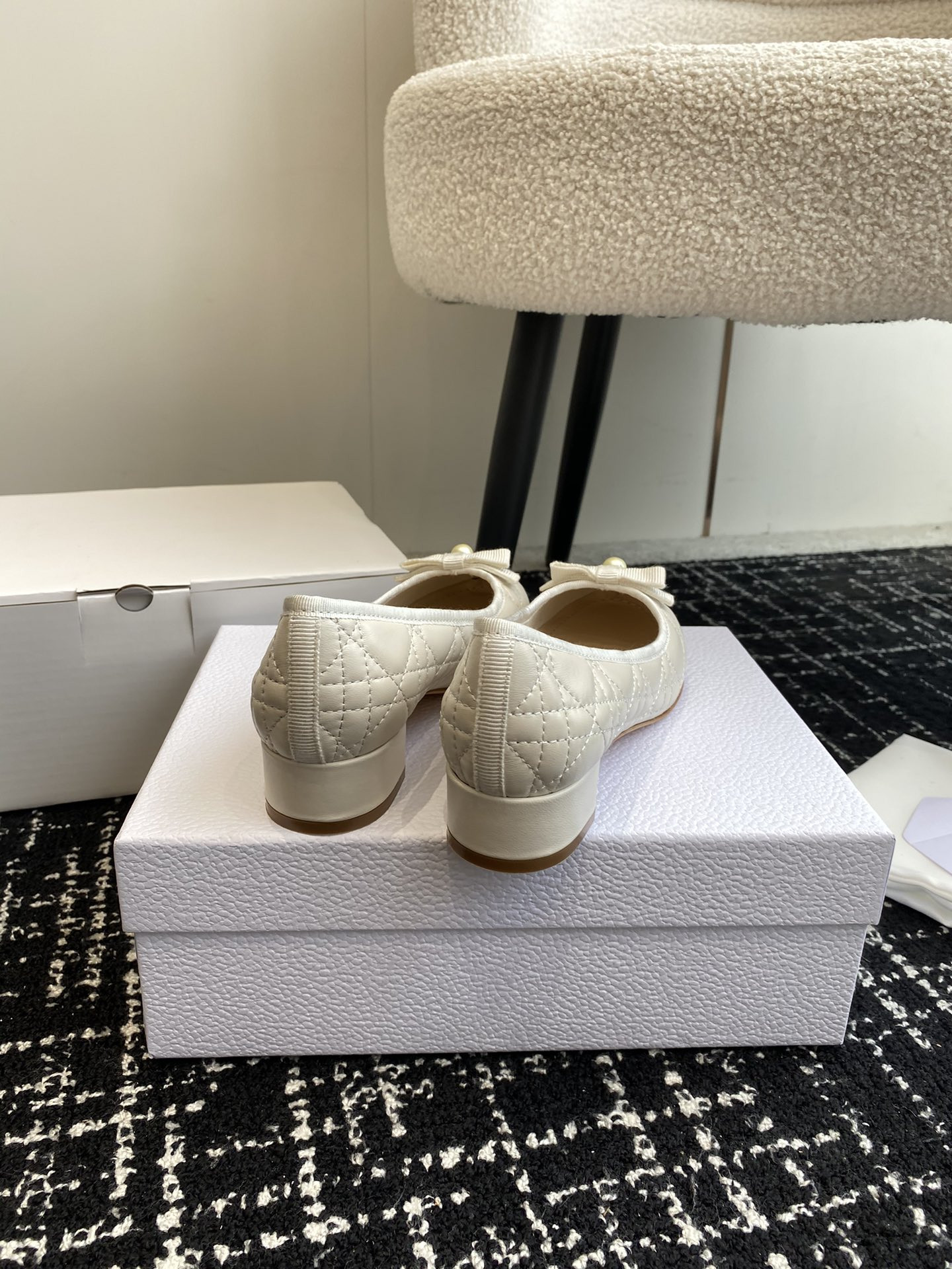 ua D*or ballet pump