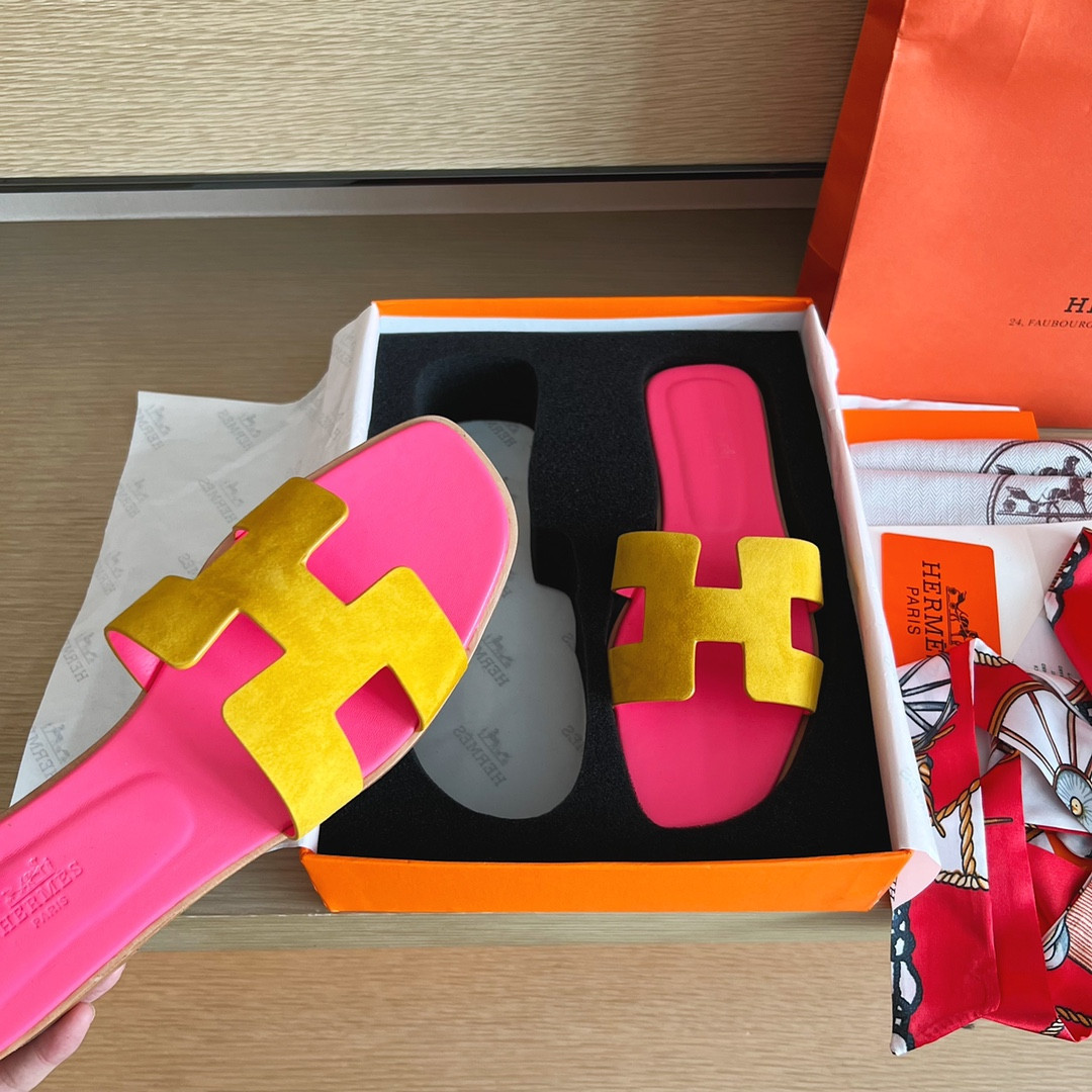 ua H**me5 oran sandal