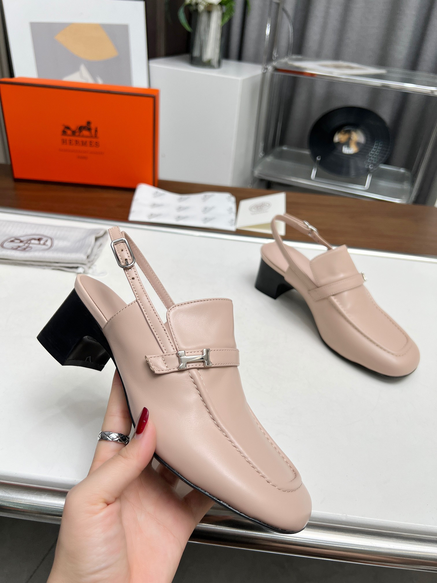 ua H**me5 infinie 50 pump
