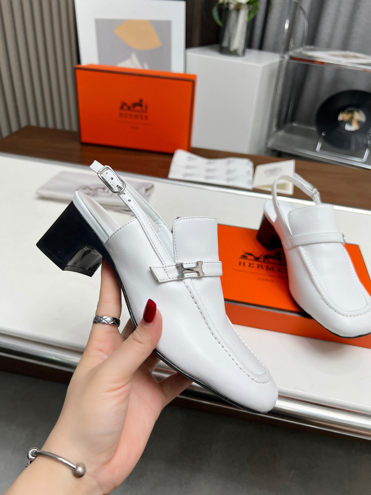 ua H**me5 infinie 50 pump