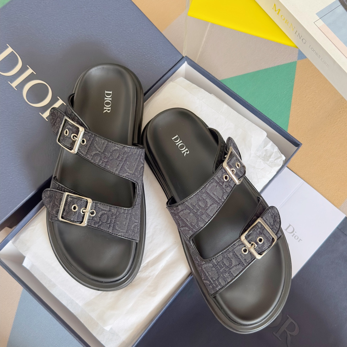 ua D*or aqua sandal
