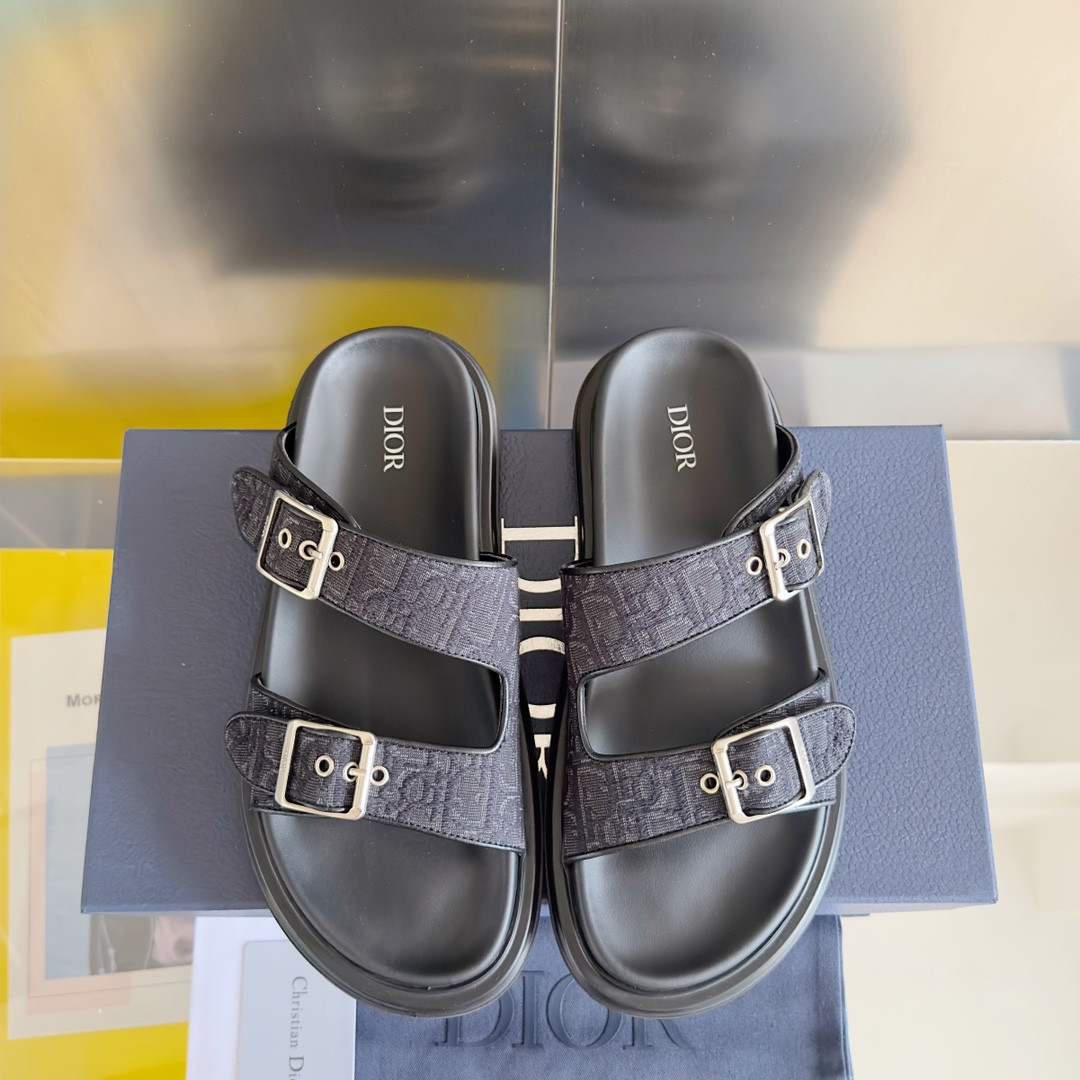 ua D*or aqua sandal