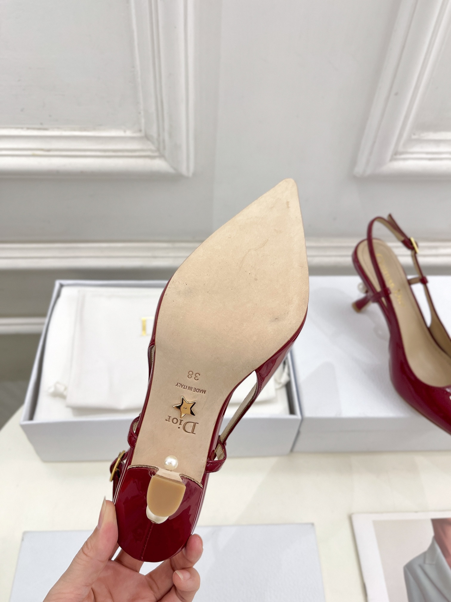 ua D*or tribales slingback pump