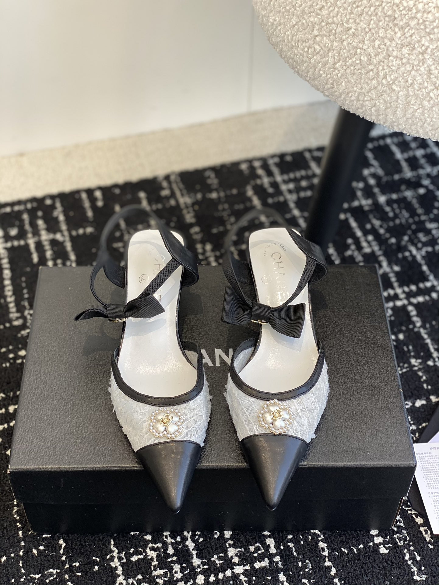 ua Ch*el slingbacks