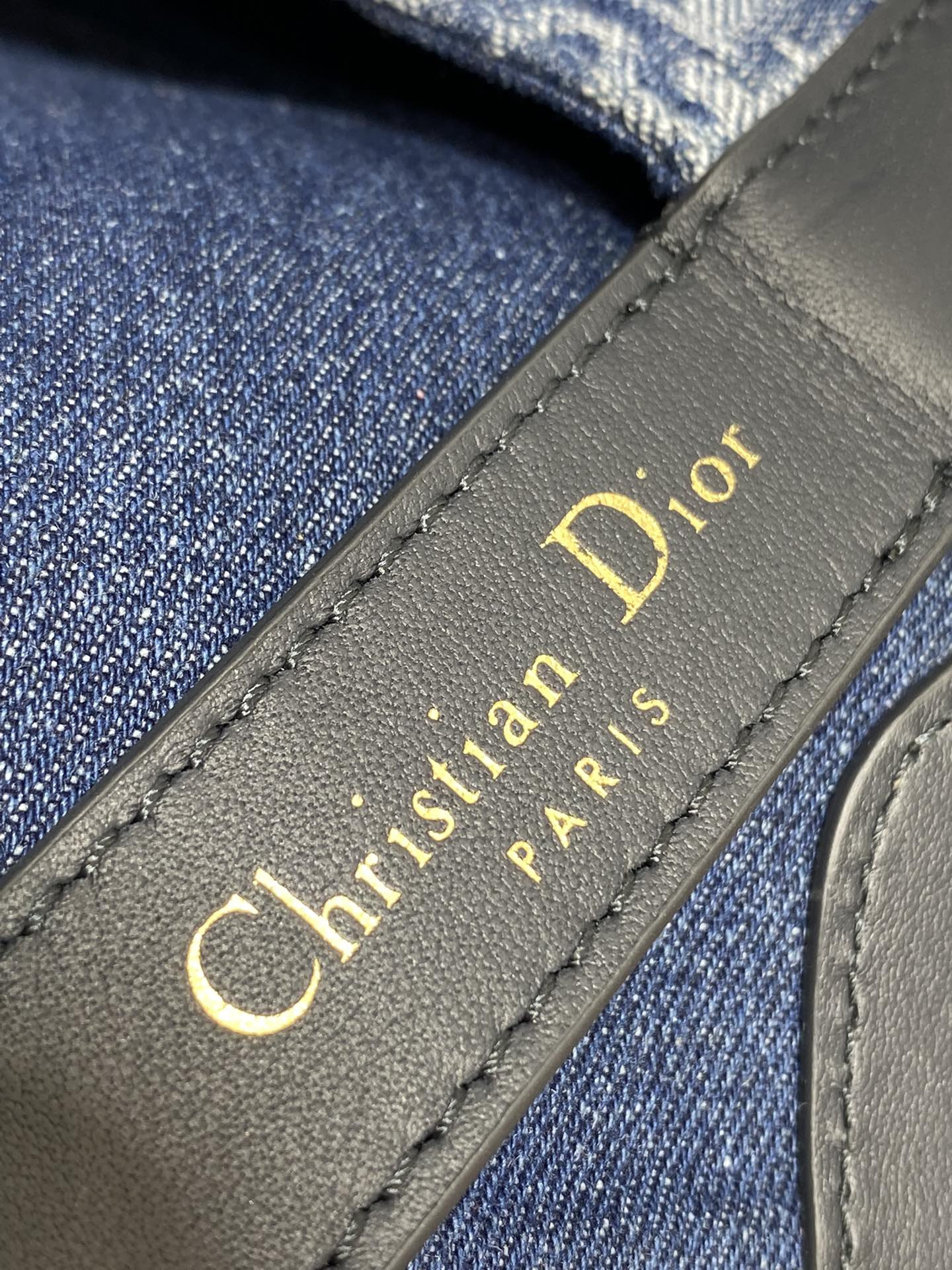 medium D*or toujours bag blue denim D*or oblique jacquard 28.5 x 21.5 x 17 cm