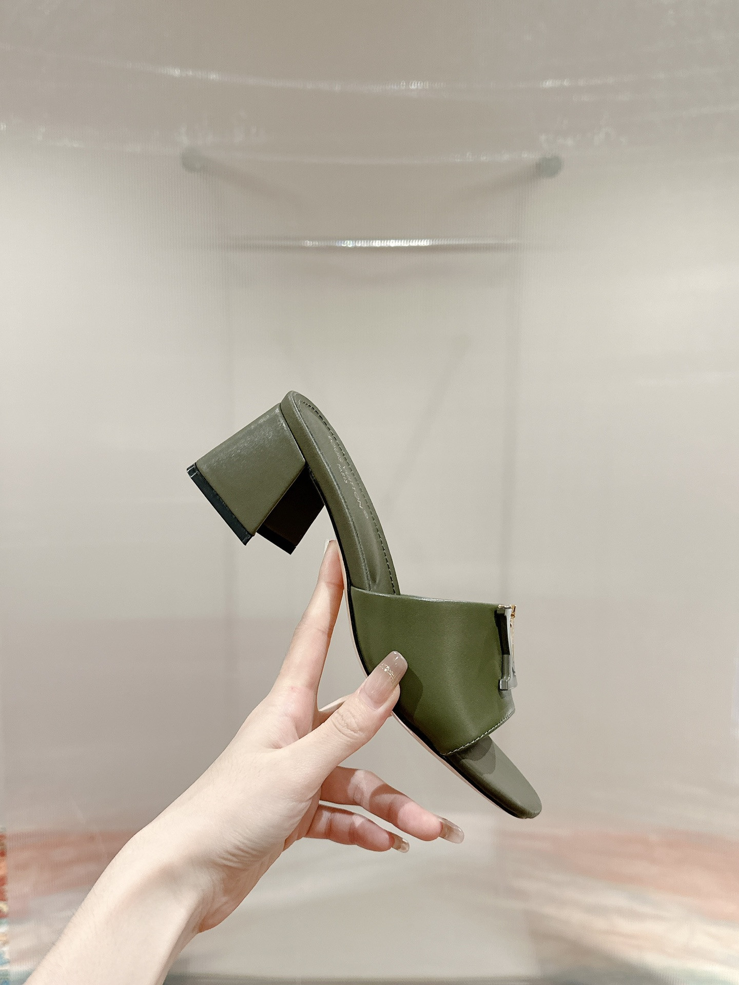 UA LV Capri Mule