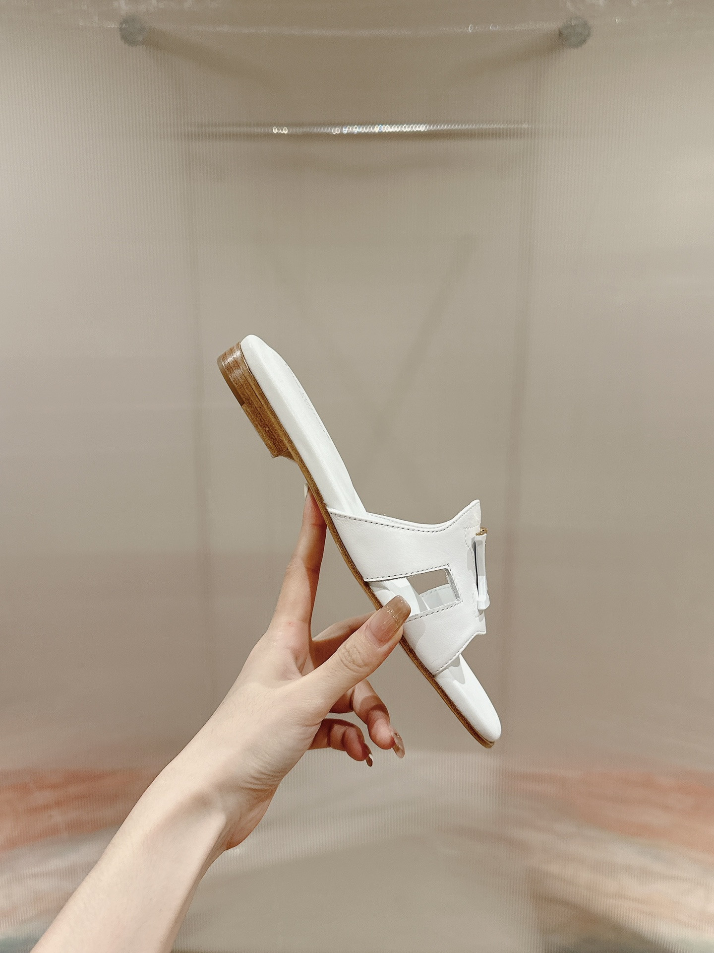 UA LV Flat Mule