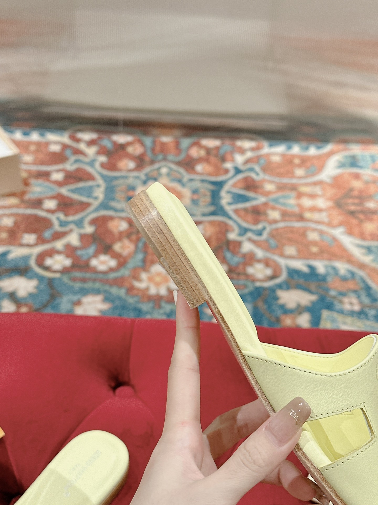 UA LV Flat Mule