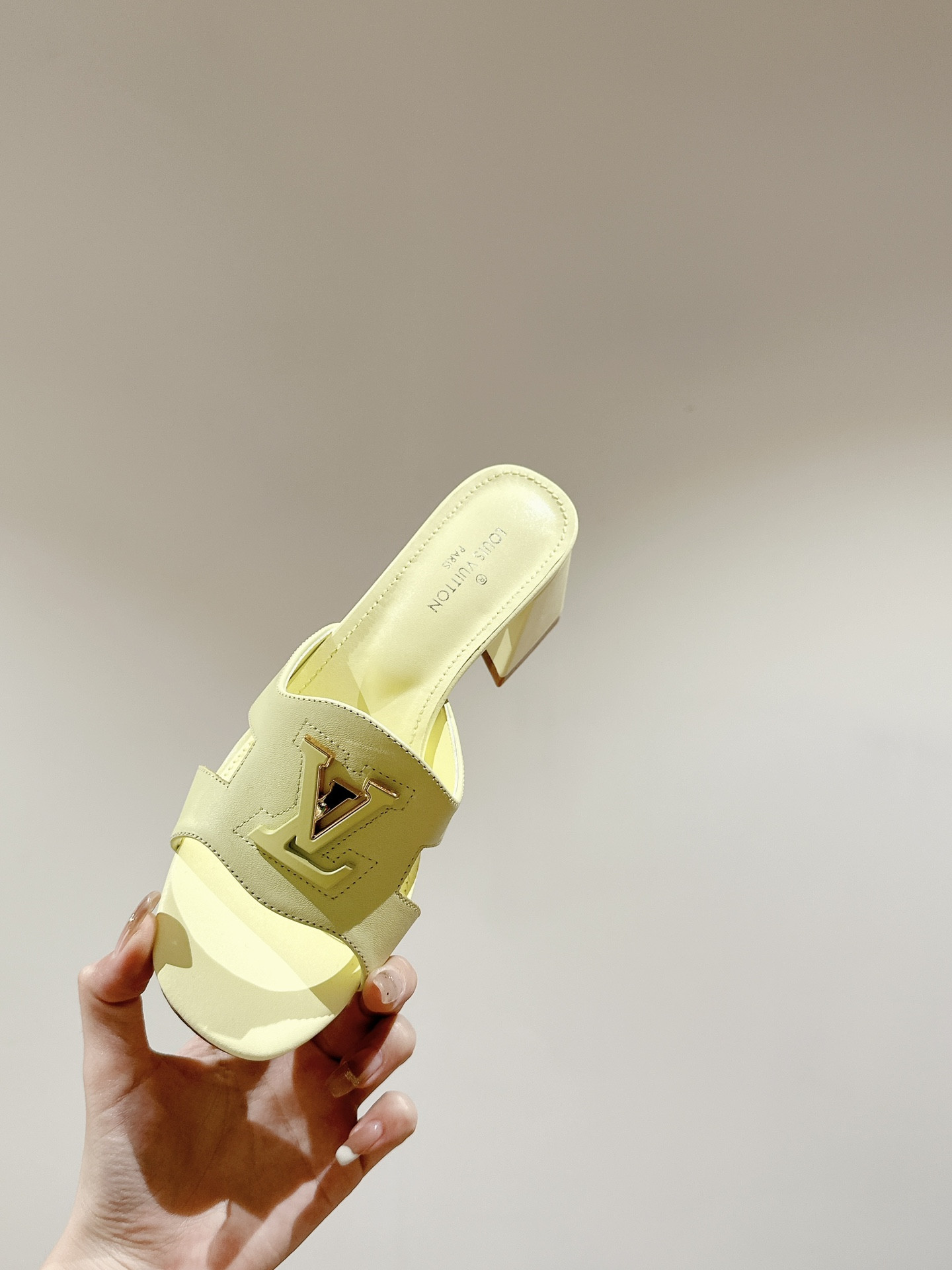 UA LV Heeled Mule