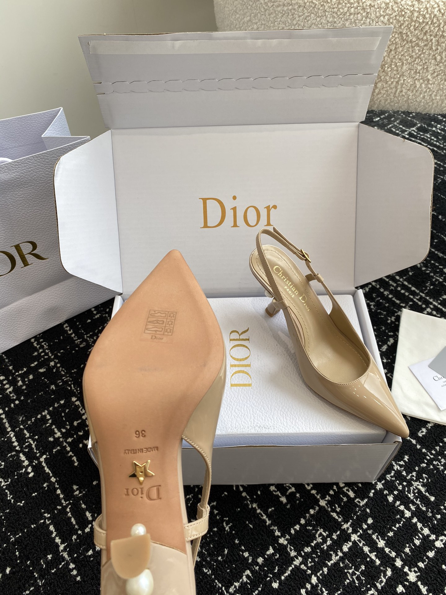 ua D*or tribales slingback pump