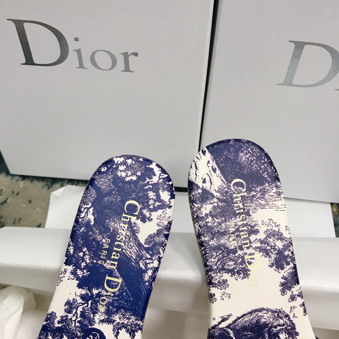 ua D*or dway slide