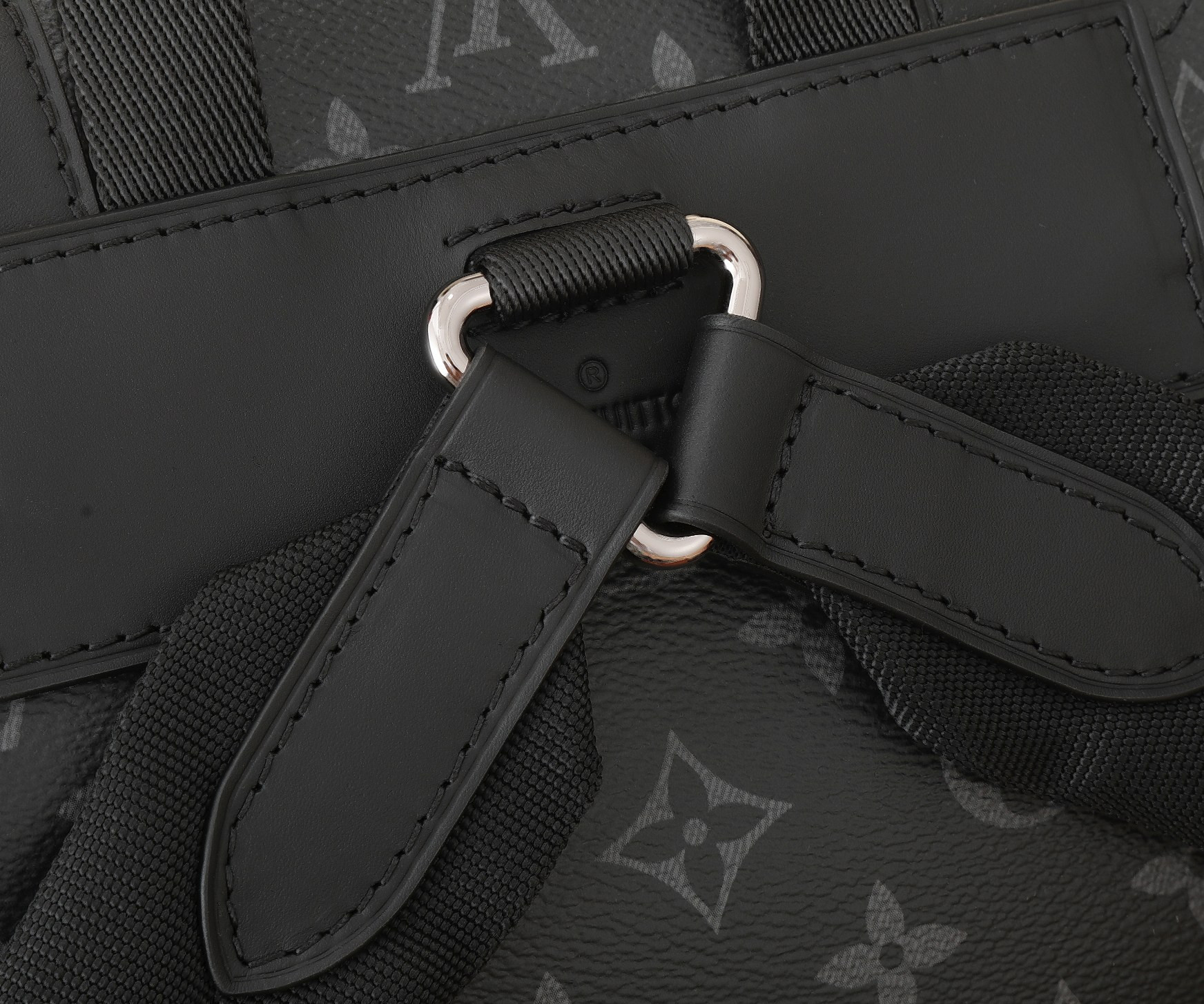 LV Christopher MM M43736 15 x 17.3 x 4.9 inches