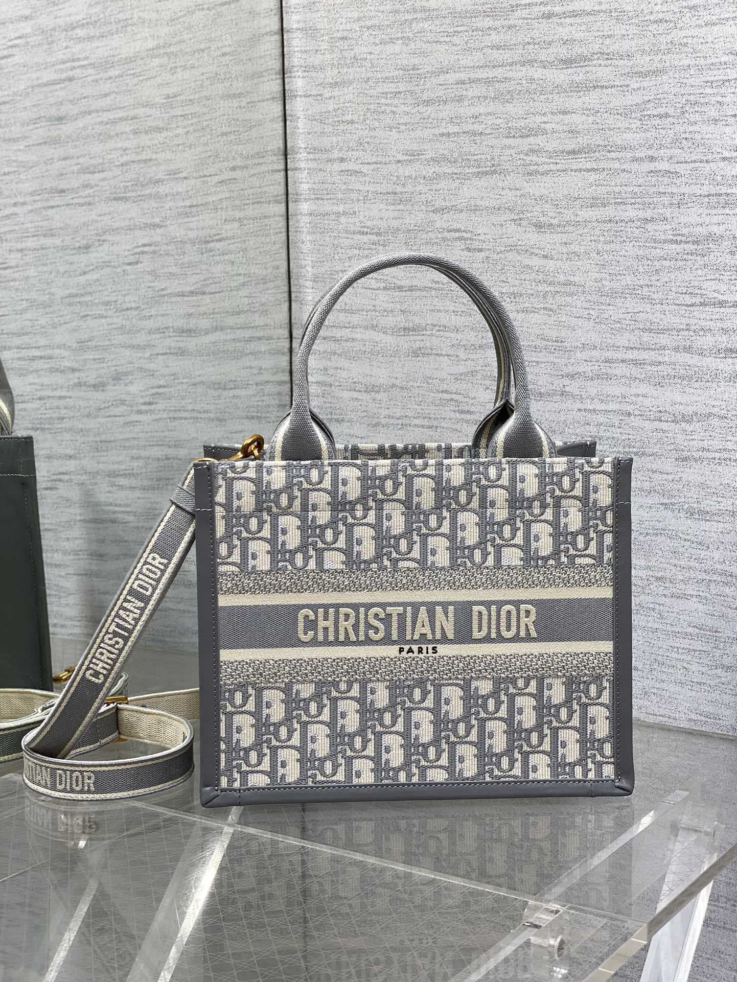D*or small D*or book tote gray D*or oblique embroidery and calfskin 26.5 x 21 x 14 cm