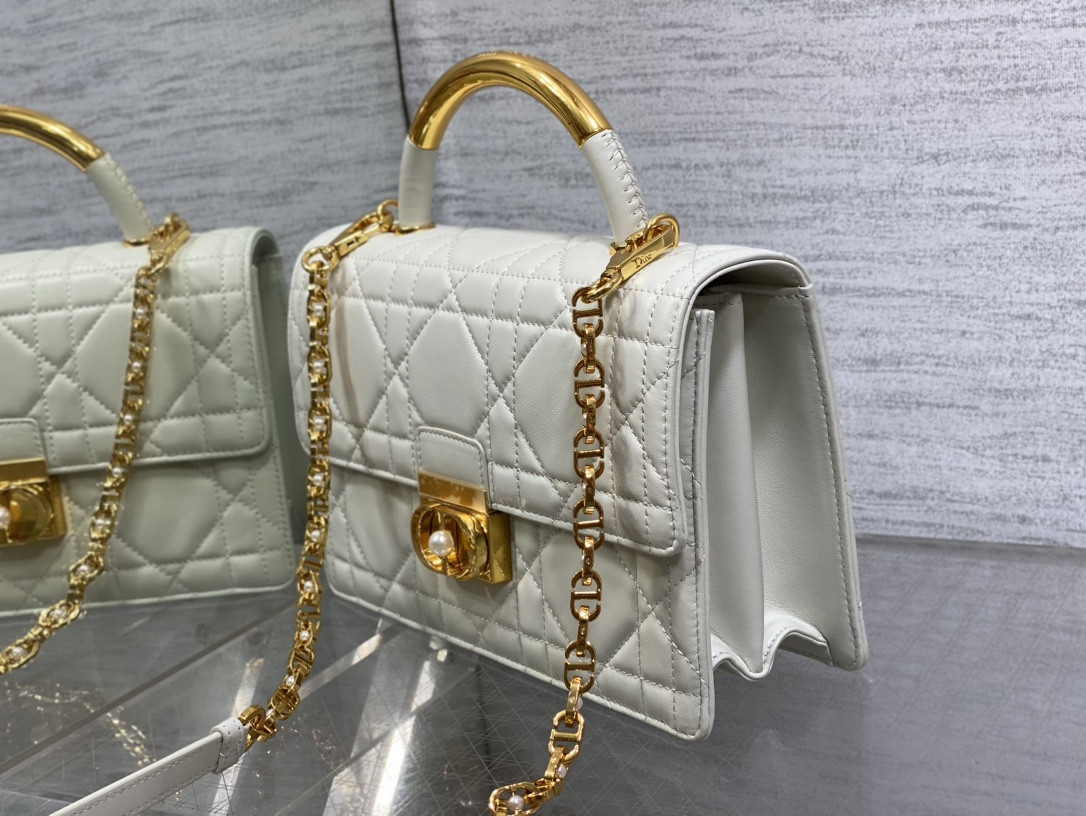 D*or medium D*or ange bag latte macrocannage calfskin 26 x 17 x 9 cm