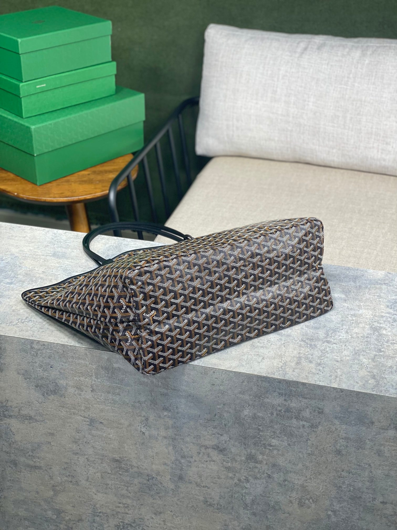 Go*ard saint l0*is gm bag 34 cm x 20 cm x 40 cm