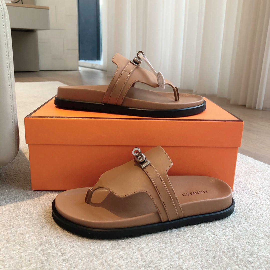 ua H**me5 empire sandal