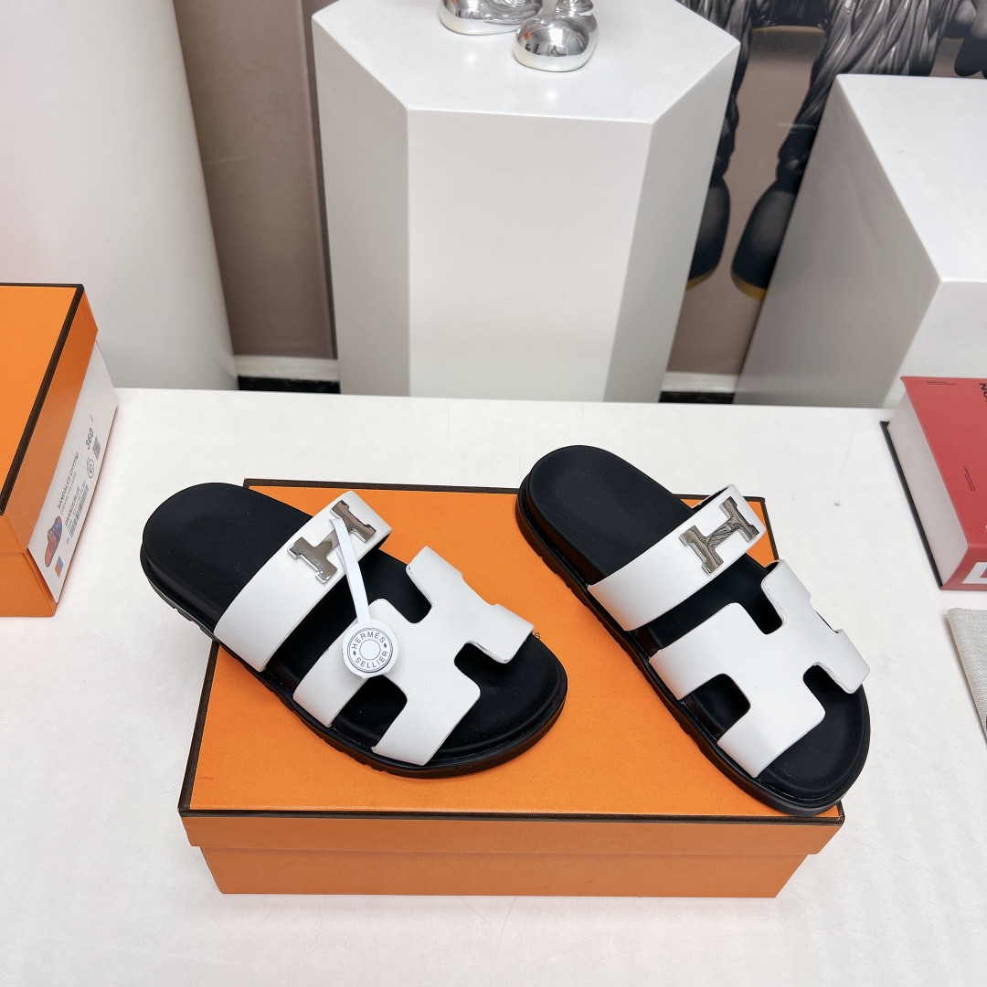 ua H**me5 chypre sandal