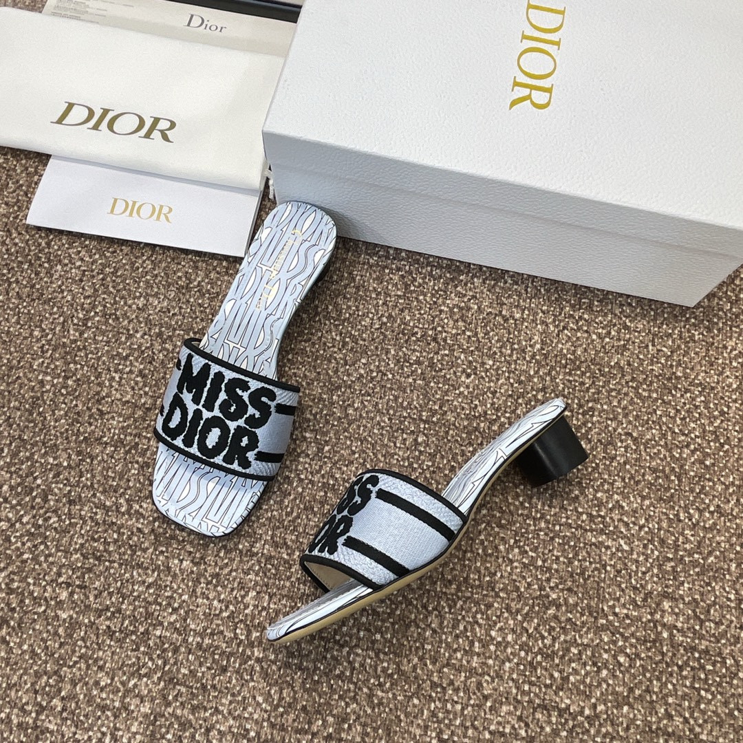 ua D*or dway heeled slide