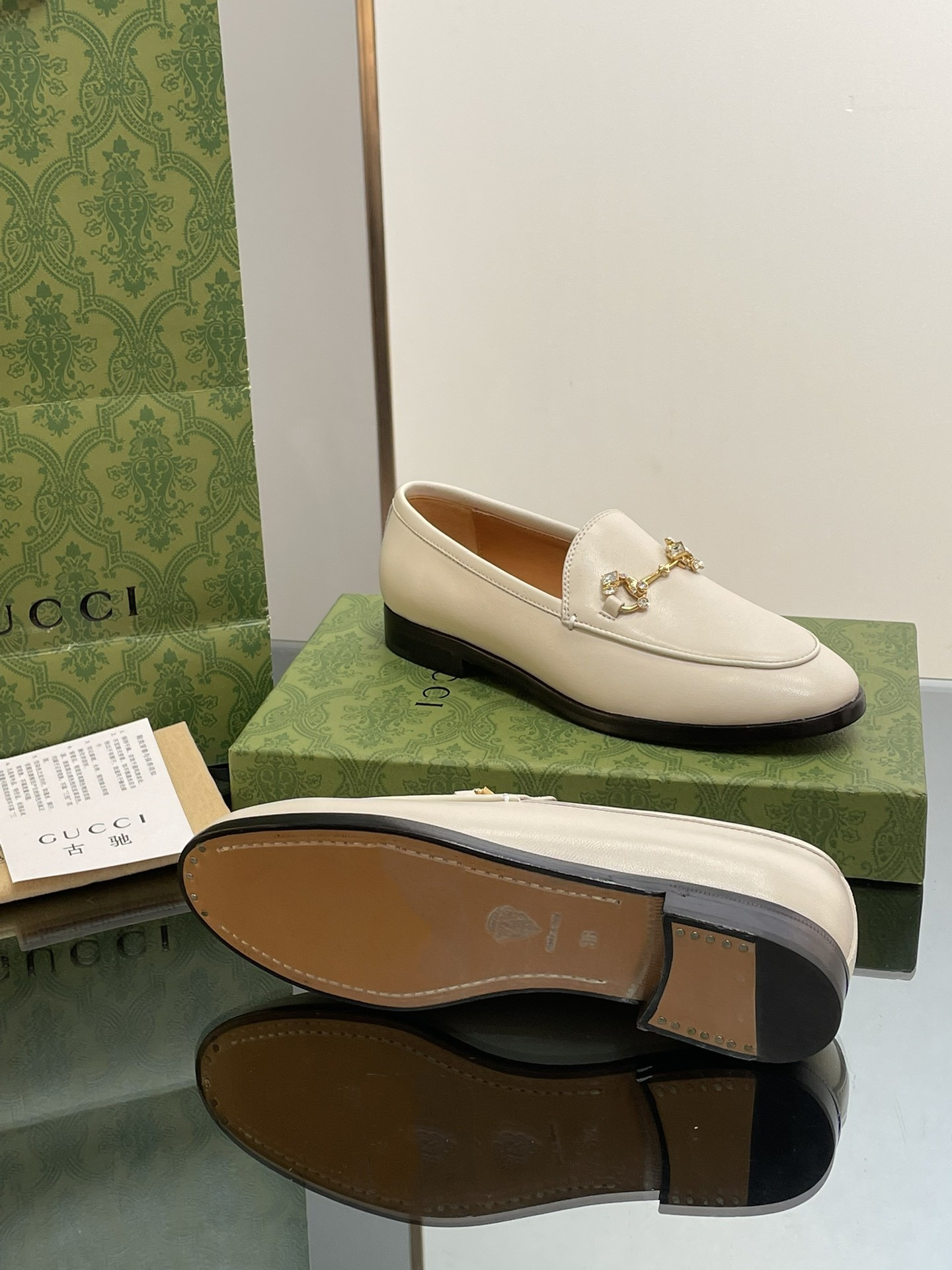 ua G*u*i horsebit loafer