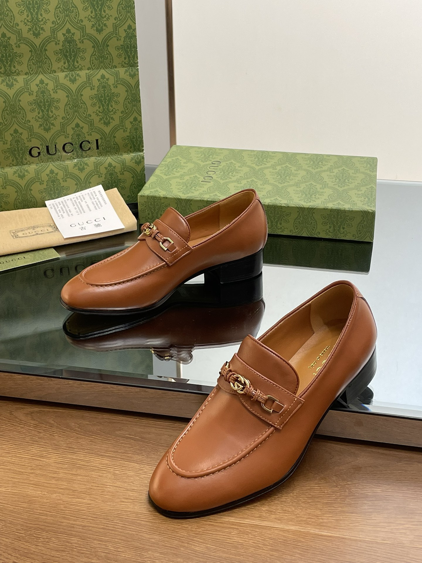 ua G*u*i interlocking g loafer