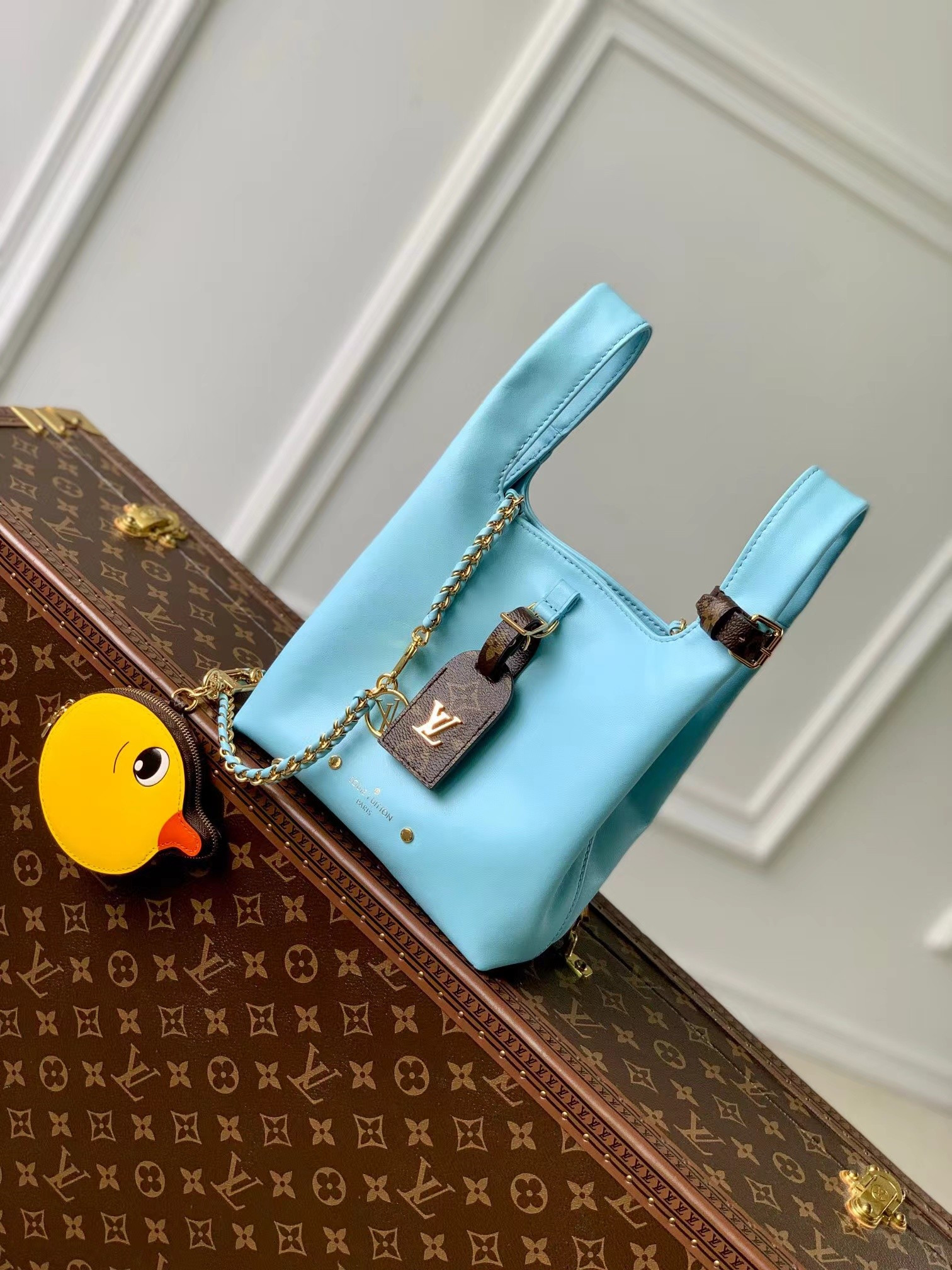 LV Atlantis BB M11387 17x17x7CM