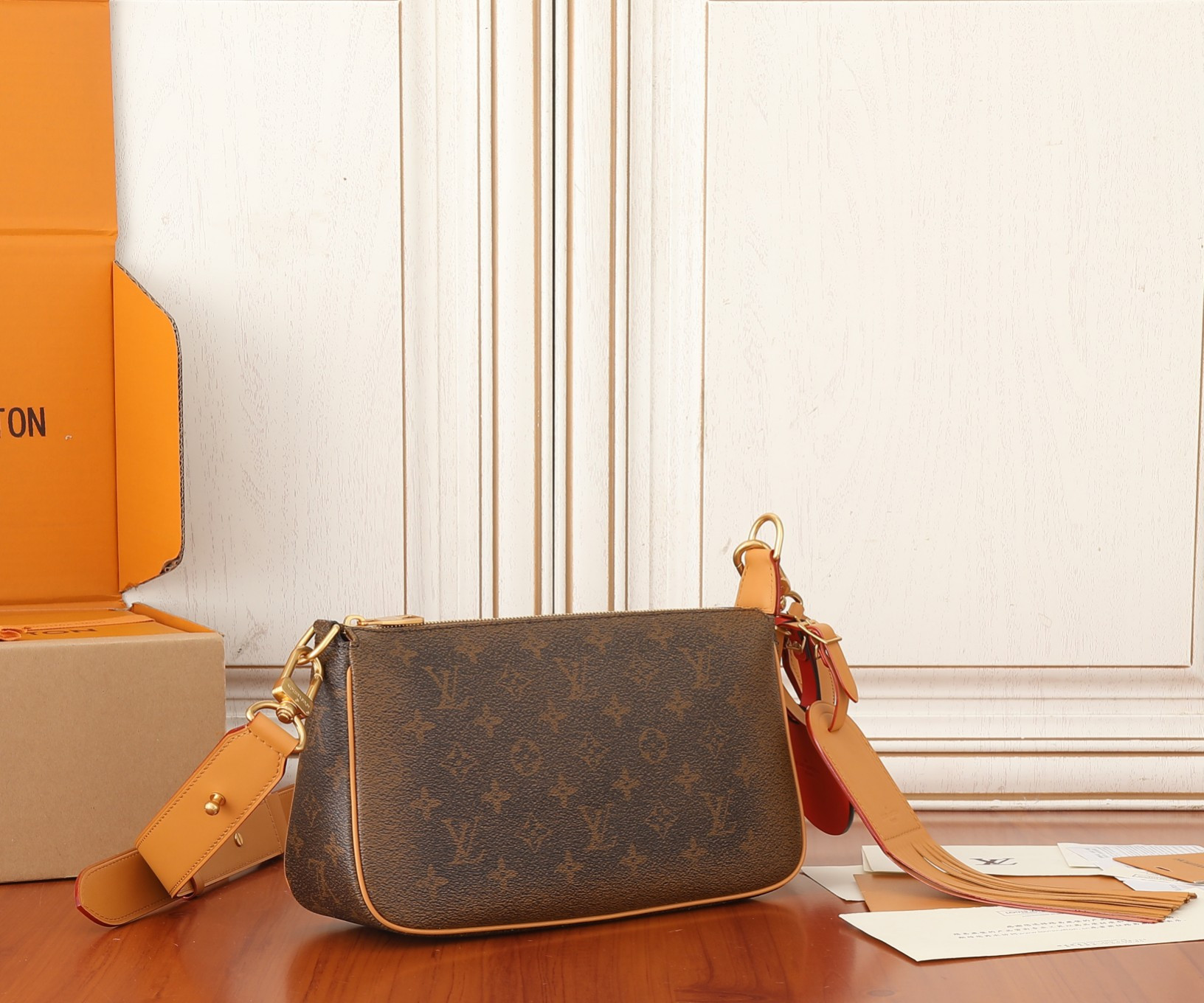 LV Pochette Accessoire XL M11623 28x16.5x9CM