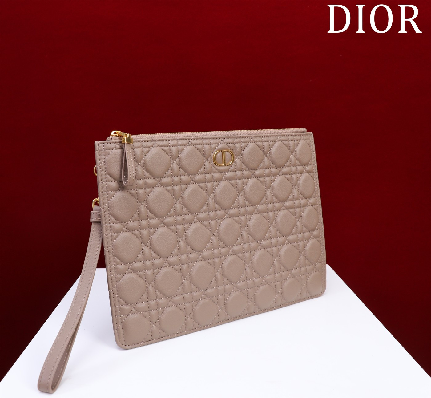 large D*or caro daily pouch 30 x 21.5 cm