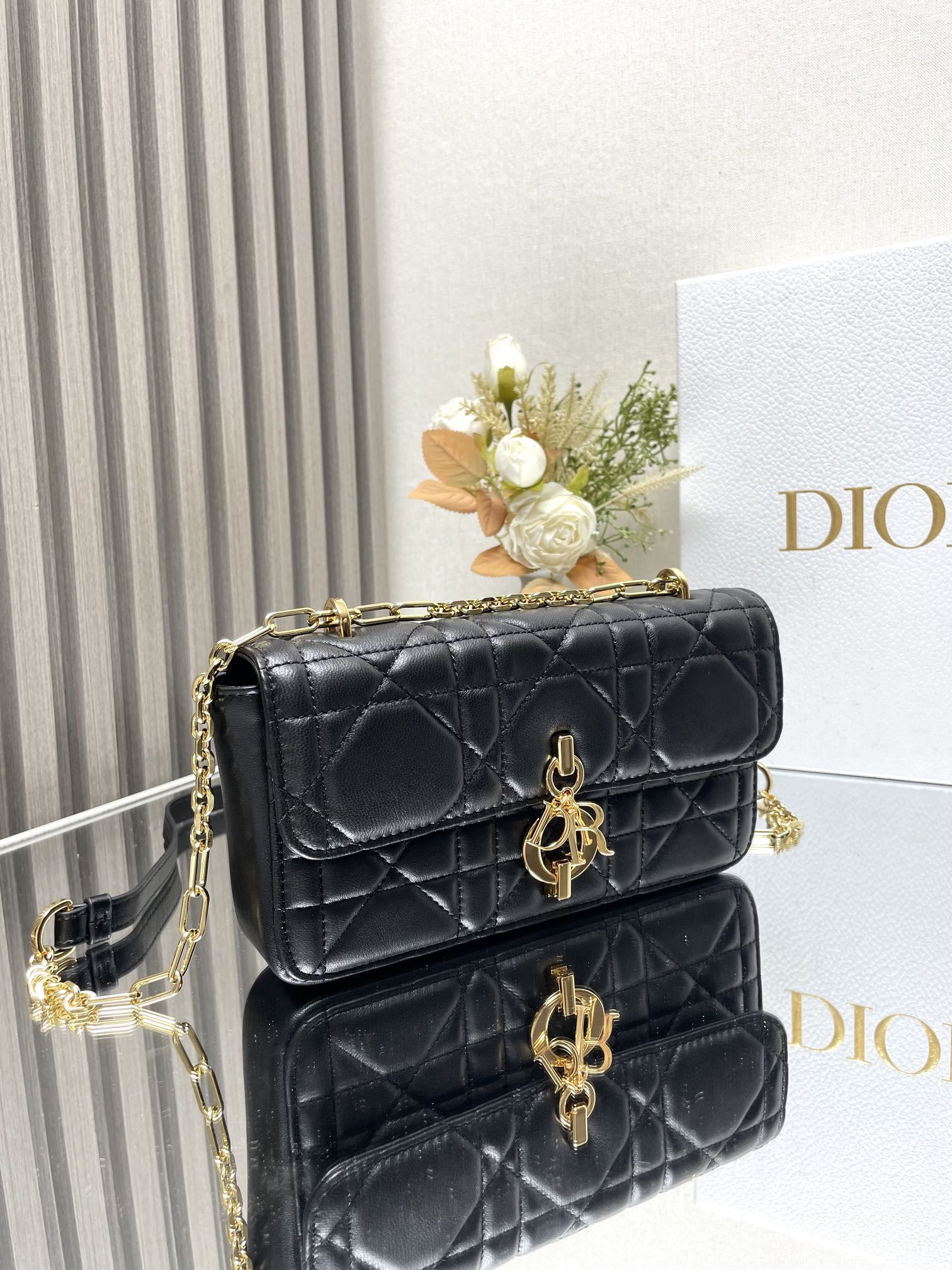 D*or miss daisy mini bag 22 x 12.5 x 4 cm
