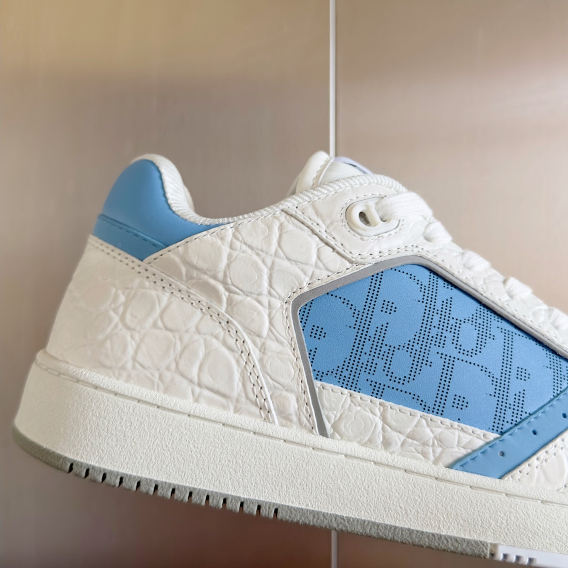 ua D*or b27 sneaker