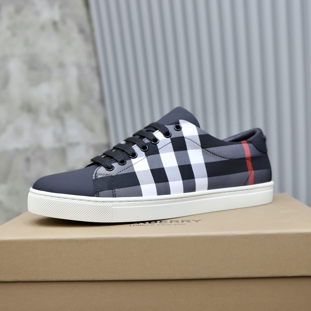 ua B**rry check sneakers
