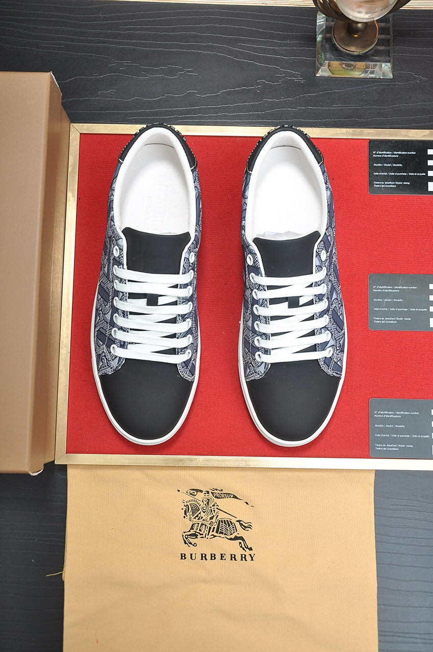 ua B**rry sneakers