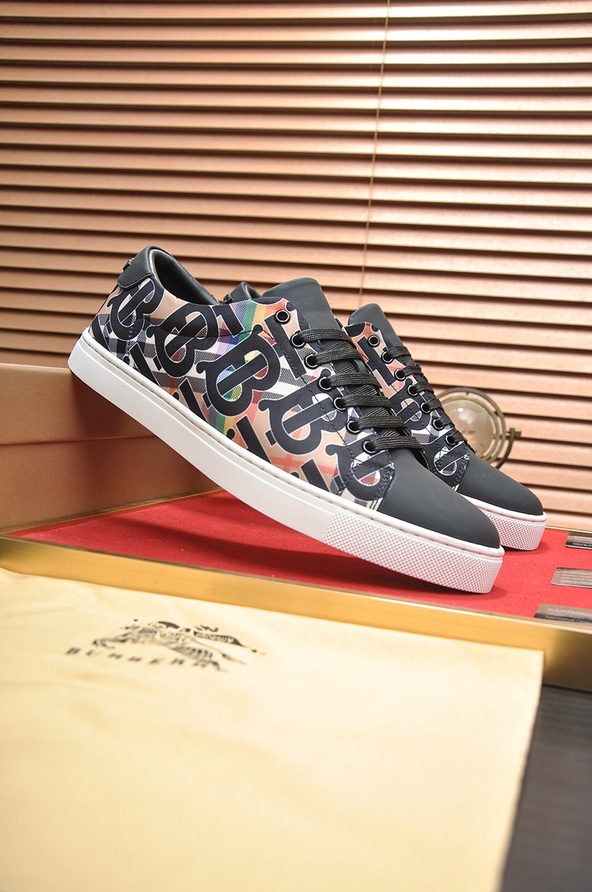 ua B**rry sneakers