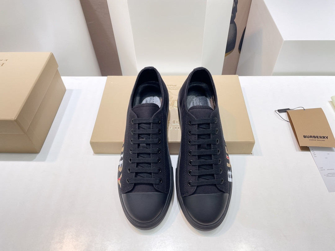 ua B**rry sneakers