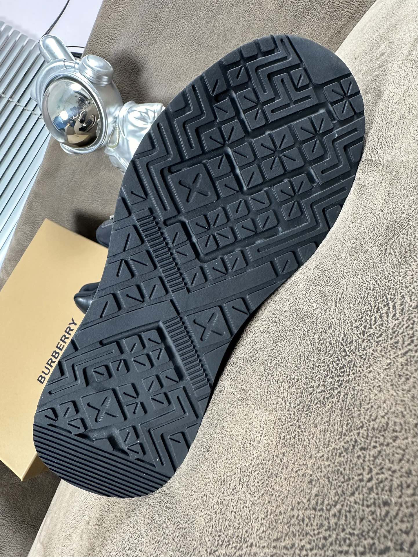 ua B**rry sneakers