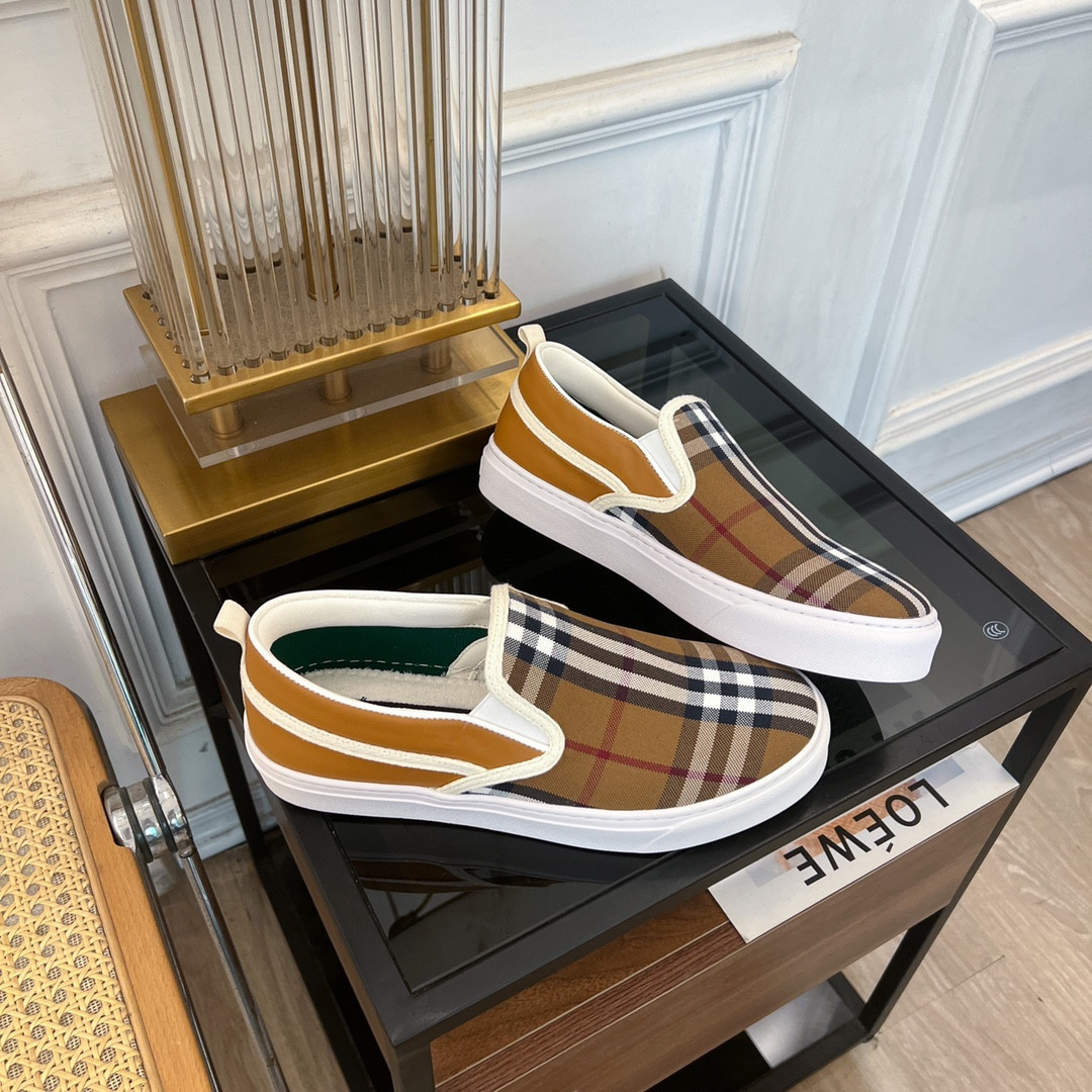 ua B**rry slip on sneakers