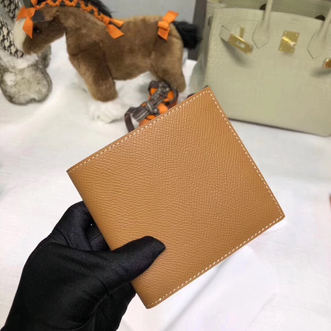 H**me5 poker compact wallet
