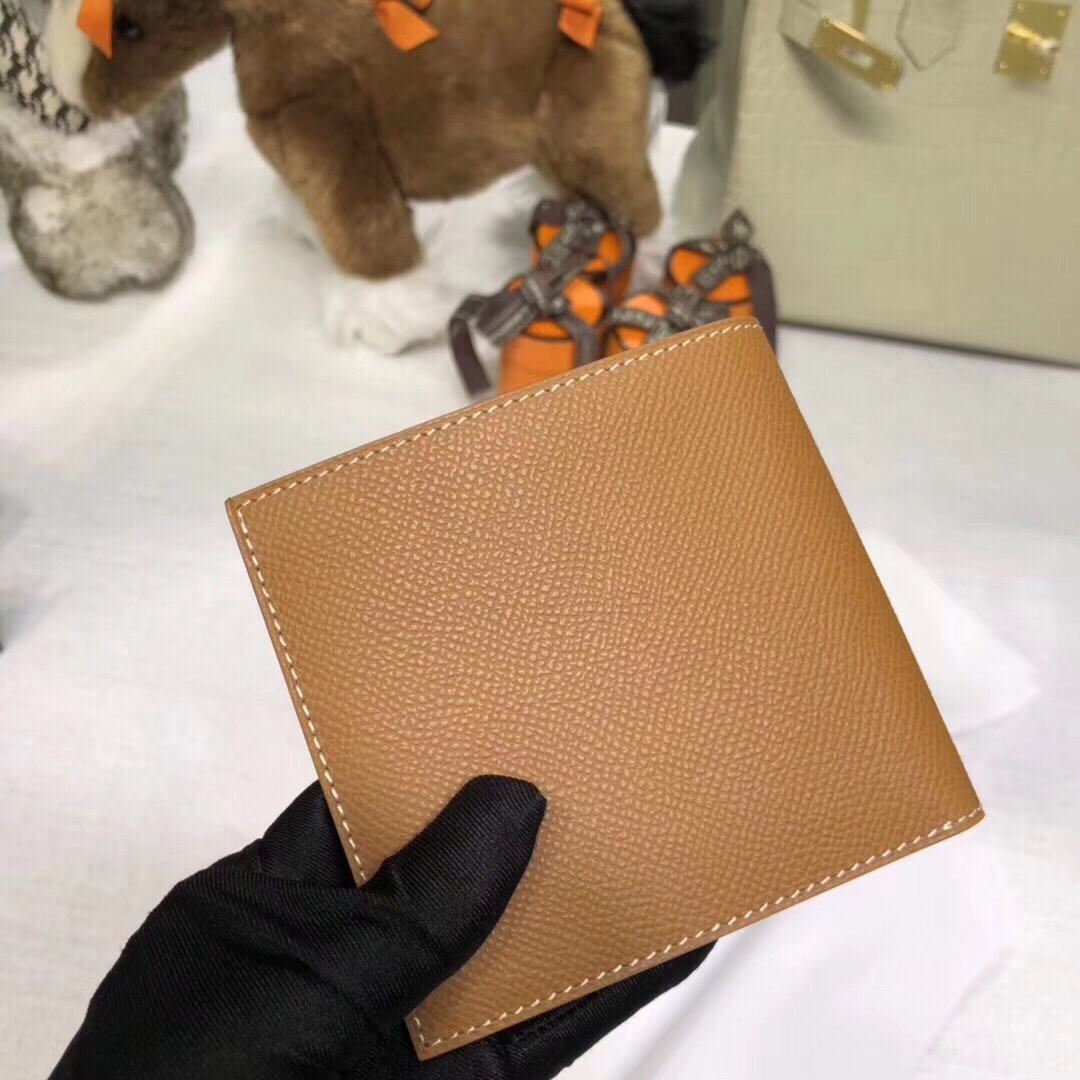 H**me5 poker compact wallet
