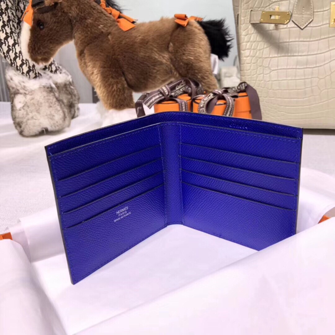 H**me5 poker compact wallet
