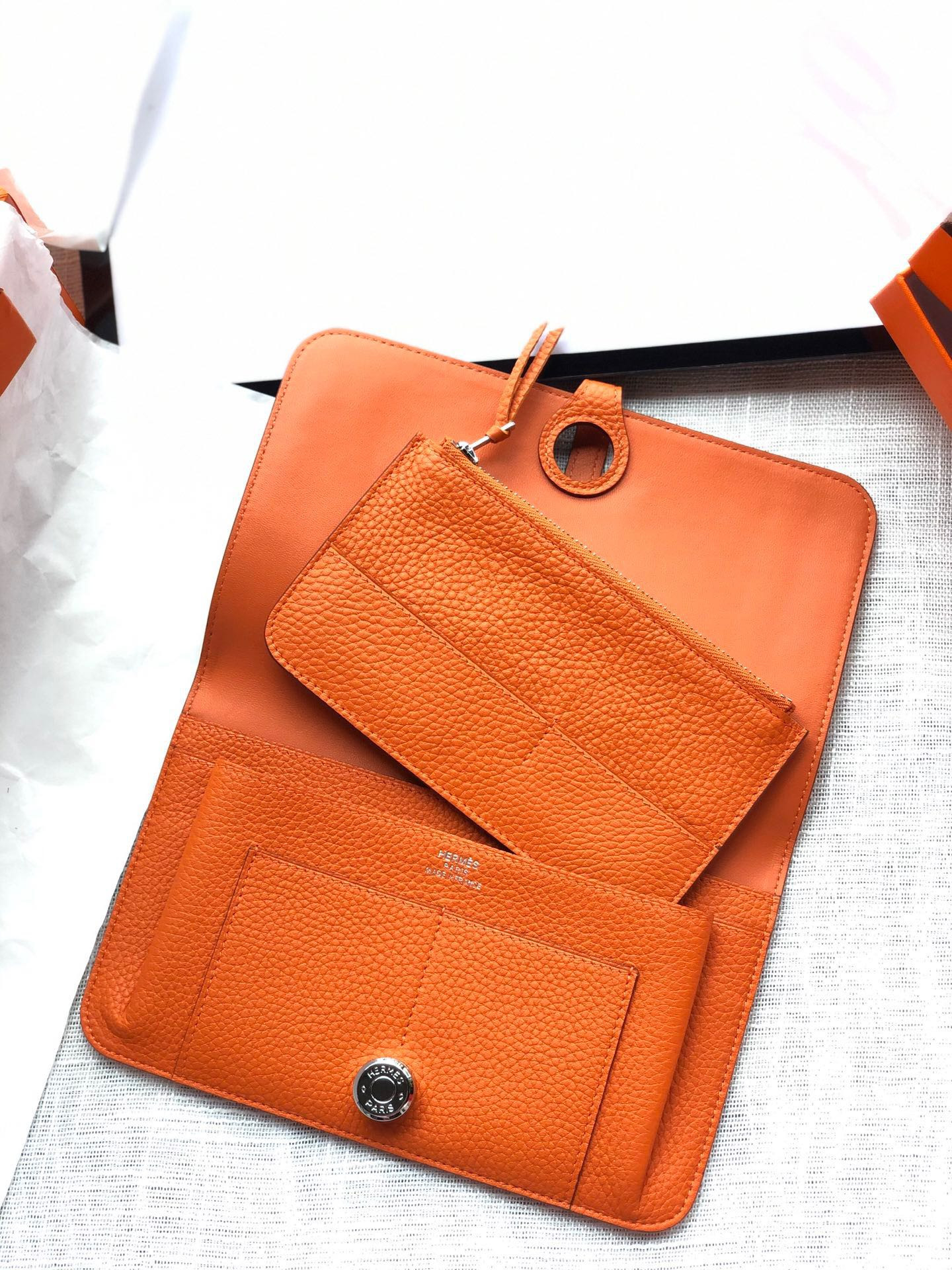 H**me5 dogon duo wallet 20.1cm