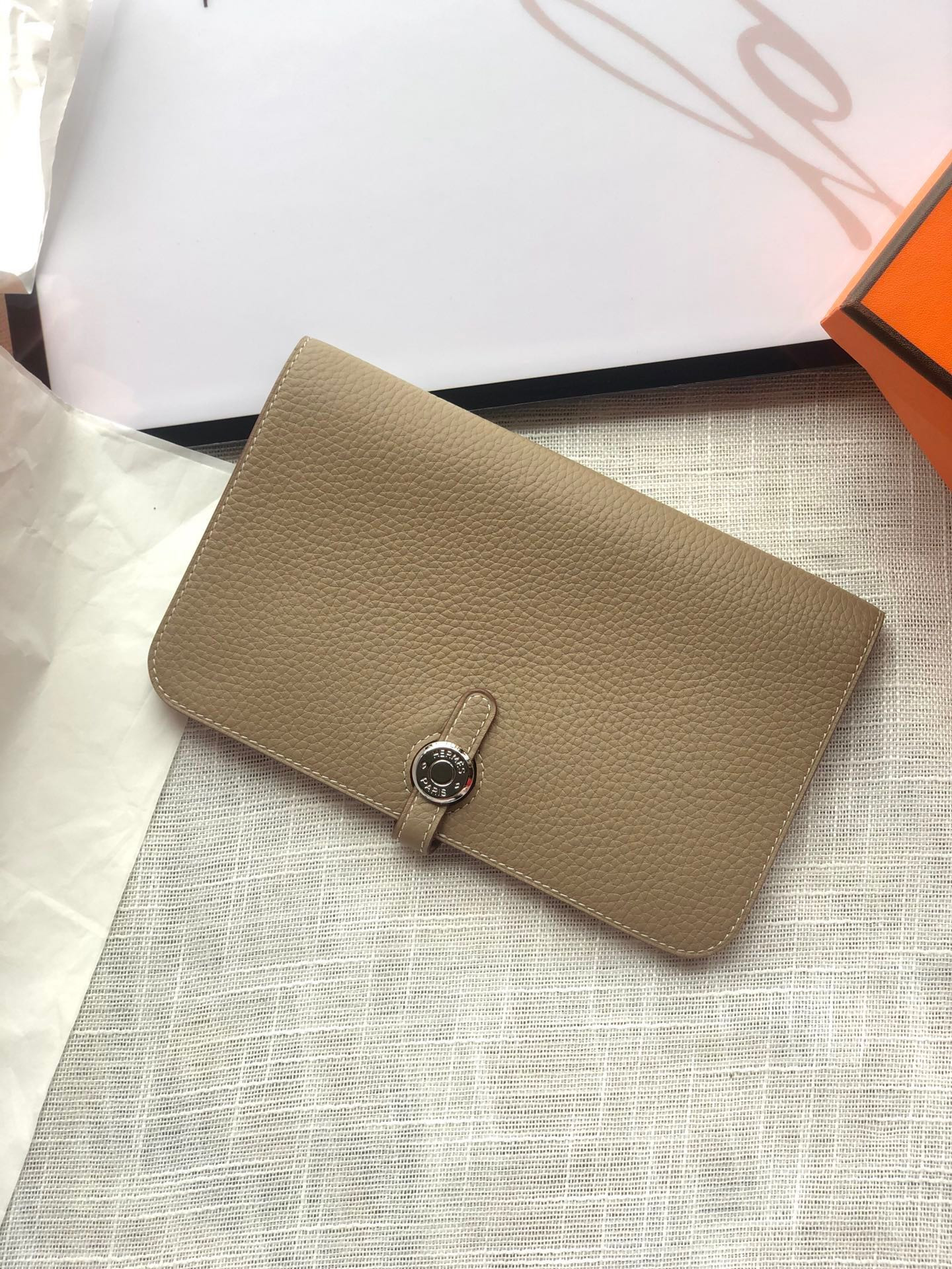 H**me5 dogon duo wallet 20.1cm