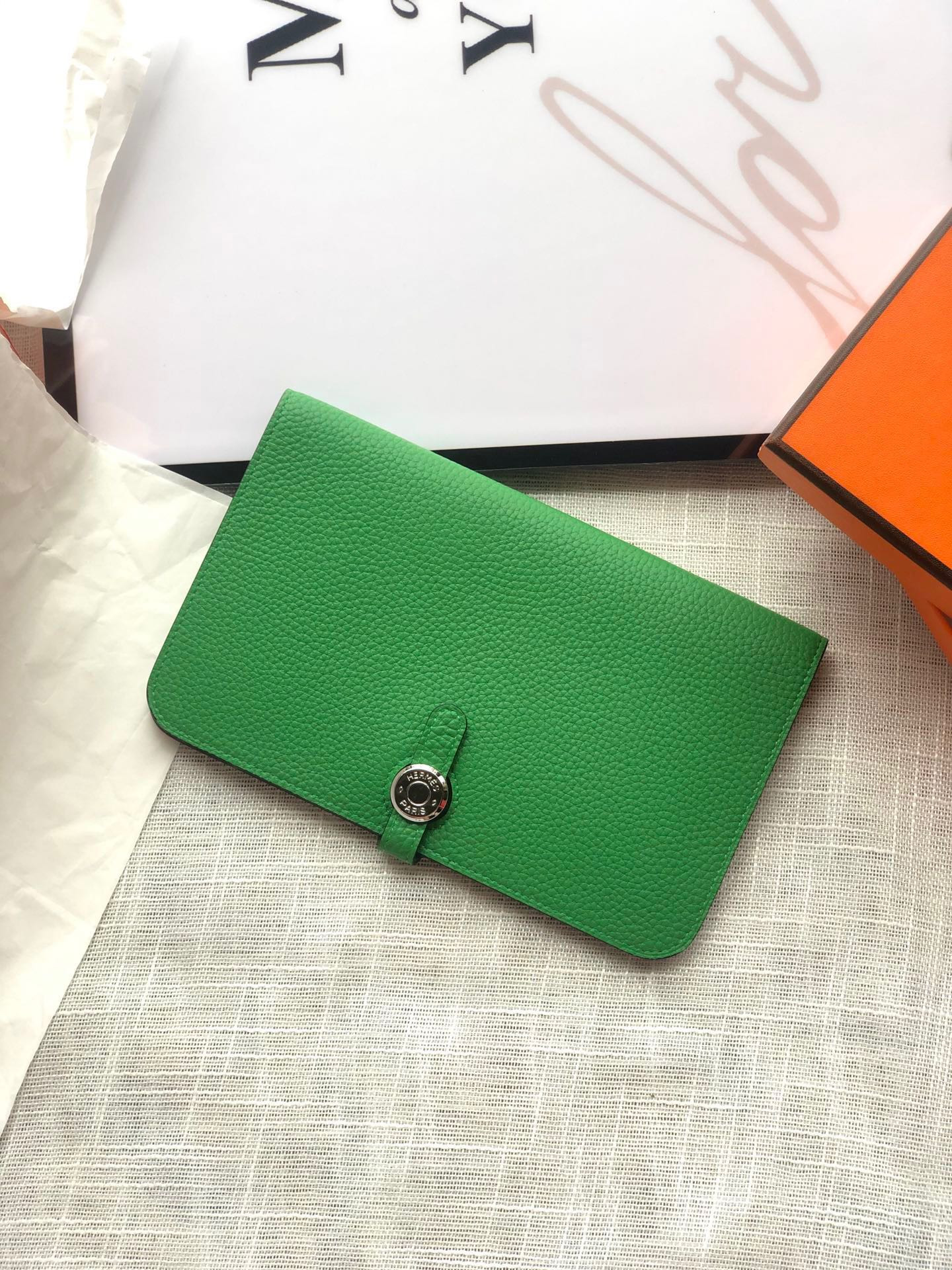 H**me5 dogon duo wallet 20.1cm